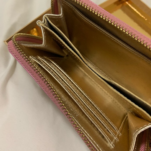 Michael Kors baby pink soft leather wristlet - Picture 4 of 5